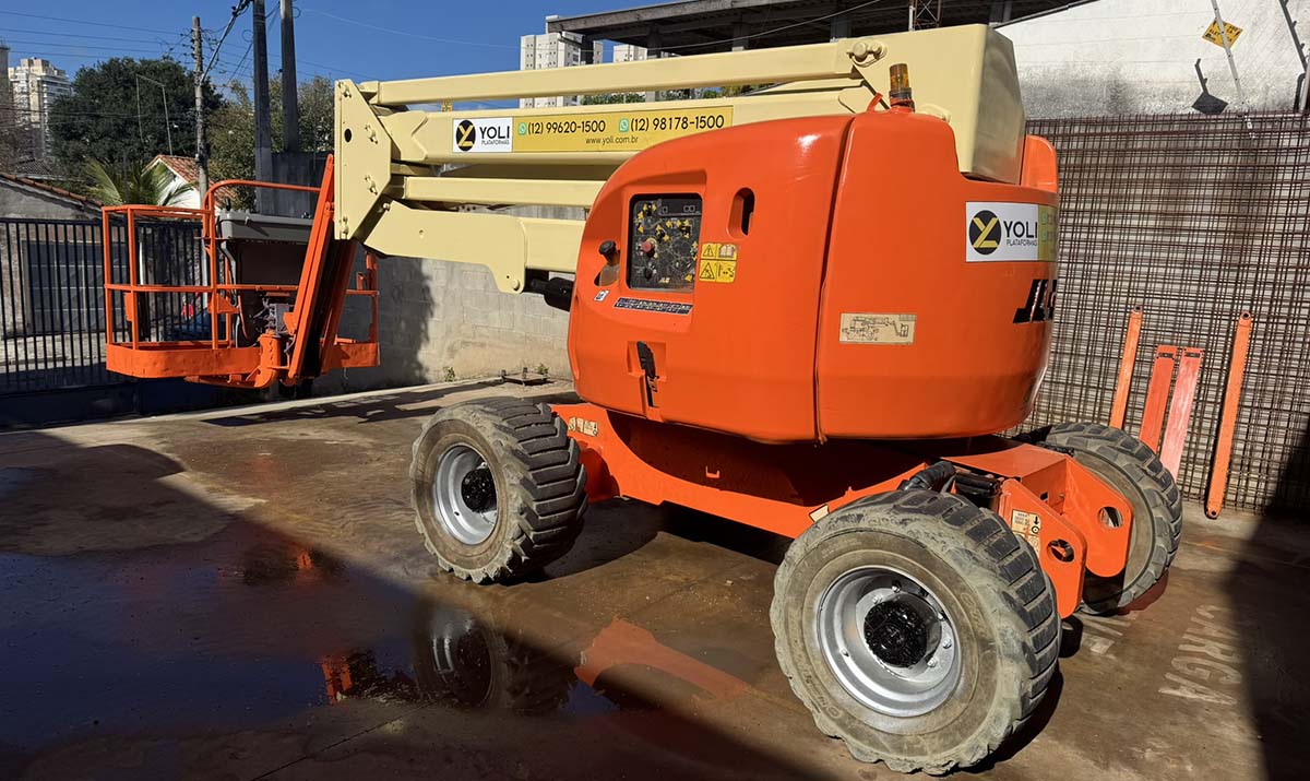 Alugar ou comprar equipamentos para construção?